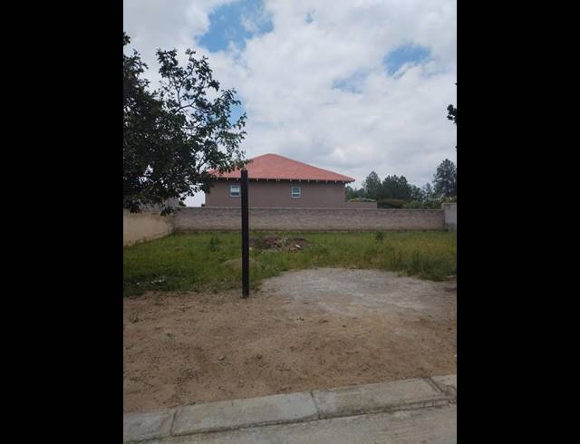 LAND FOR SALE IN FOURWAYS
